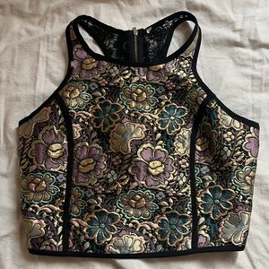 LOVE this sparkly top . Fits size medium . No stretch .